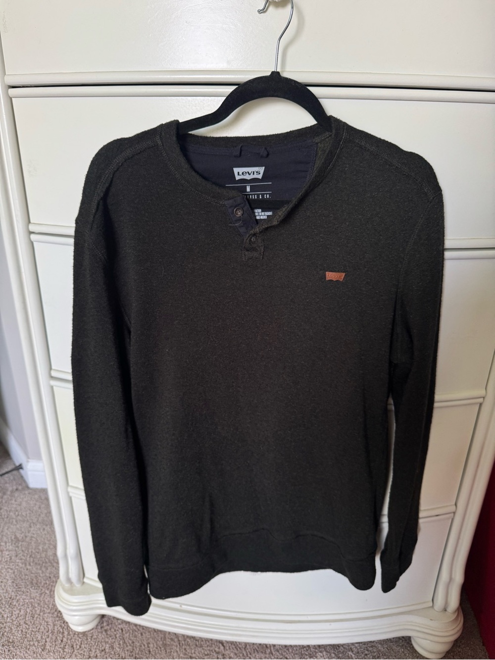 Levi's Men's Olive Green Crewneck Henley Sweater